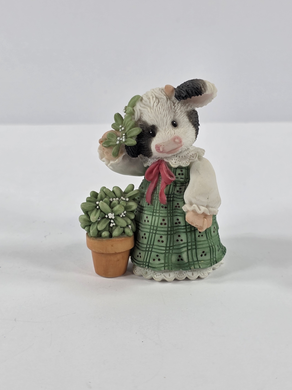 1996 ENESCO MARY'S MOO MOOS DECEMBER KISS MOO Mistletoe BRANDED NO. 850MM207